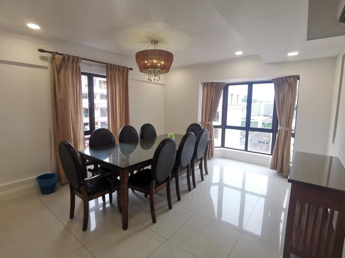 Chung cư 362 m² 3 phòng ngủ, 2 phòng tắm riêng ở Khu trung tâm Kota Kinabalu Ngoại thất bức ảnh