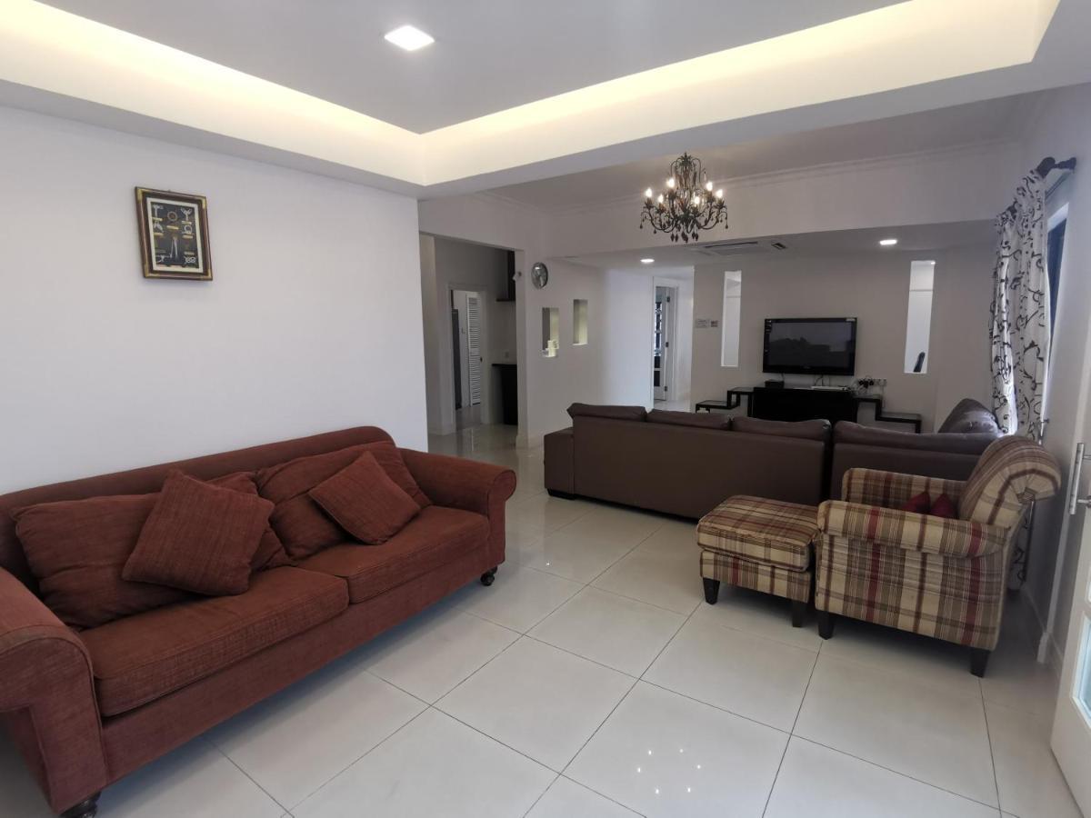 Chung cư 362 m² 3 phòng ngủ, 2 phòng tắm riêng ở Khu trung tâm Kota Kinabalu Ngoại thất bức ảnh
