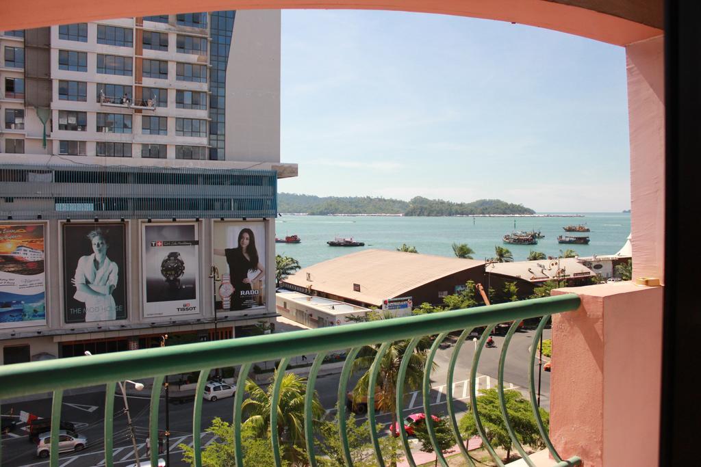 Chung cư 362 m² 3 phòng ngủ, 2 phòng tắm riêng ở Khu trung tâm Kota Kinabalu Ngoại thất bức ảnh