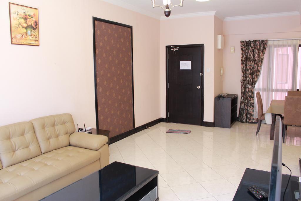 Chung cư 362 m² 3 phòng ngủ, 2 phòng tắm riêng ở Khu trung tâm Kota Kinabalu Ngoại thất bức ảnh