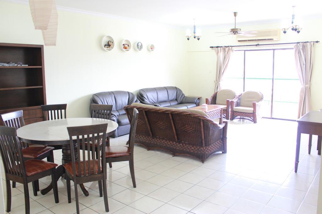 Chung cư 362 m² 3 phòng ngủ, 2 phòng tắm riêng ở Khu trung tâm Kota Kinabalu Ngoại thất bức ảnh