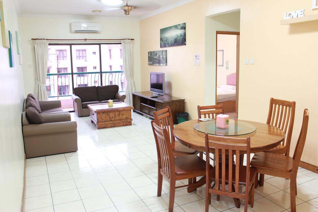 Chung cư 362 m² 3 phòng ngủ, 2 phòng tắm riêng ở Khu trung tâm Kota Kinabalu Ngoại thất bức ảnh