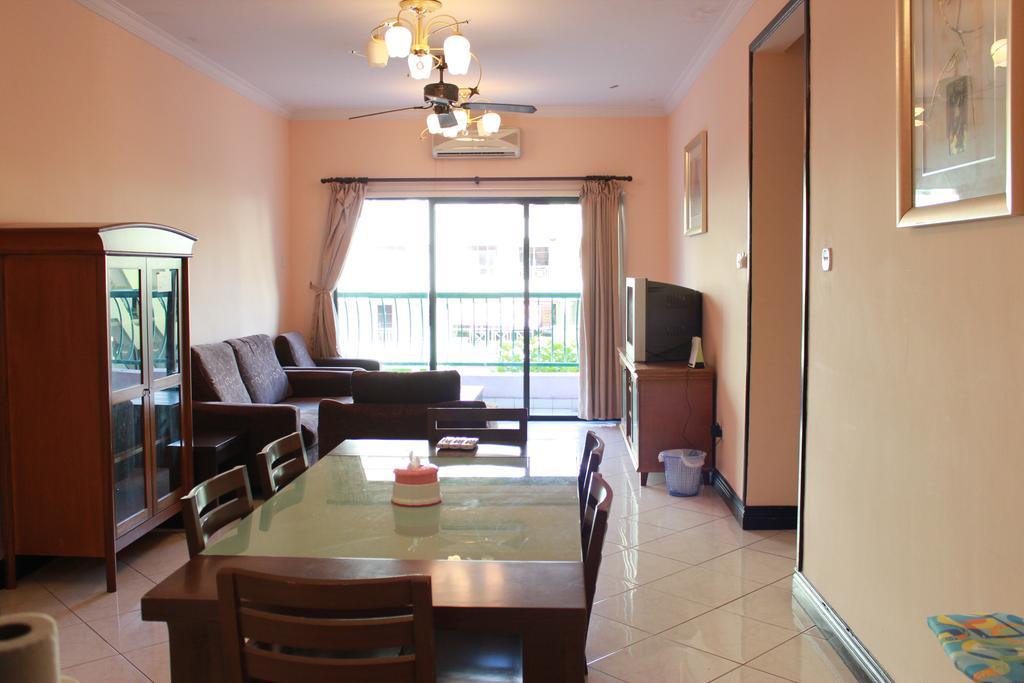Chung cư 362 m² 3 phòng ngủ, 2 phòng tắm riêng ở Khu trung tâm Kota Kinabalu Ngoại thất bức ảnh