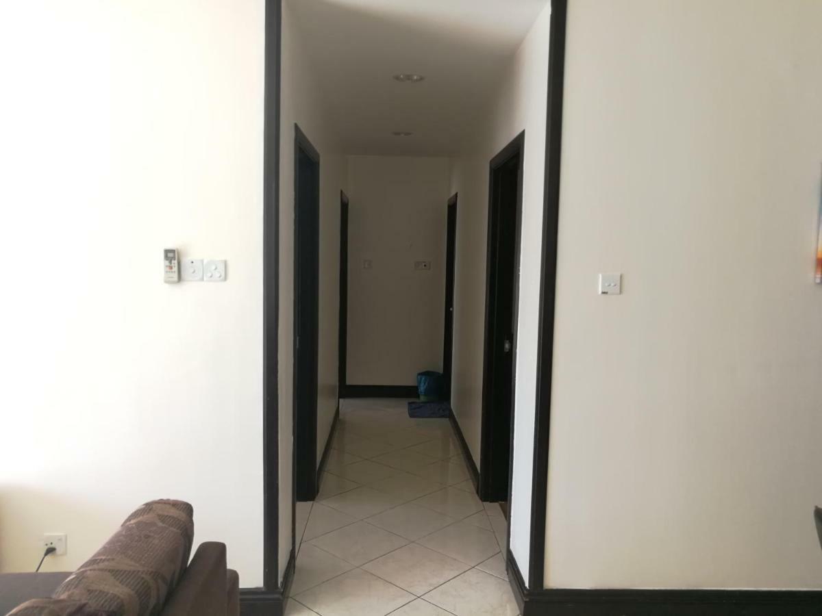 Chung cư 362 m² 3 phòng ngủ, 2 phòng tắm riêng ở Khu trung tâm Kota Kinabalu Ngoại thất bức ảnh