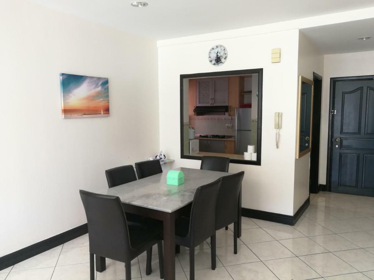 Chung cư 362 m² 3 phòng ngủ, 2 phòng tắm riêng ở Khu trung tâm Kota Kinabalu Ngoại thất bức ảnh